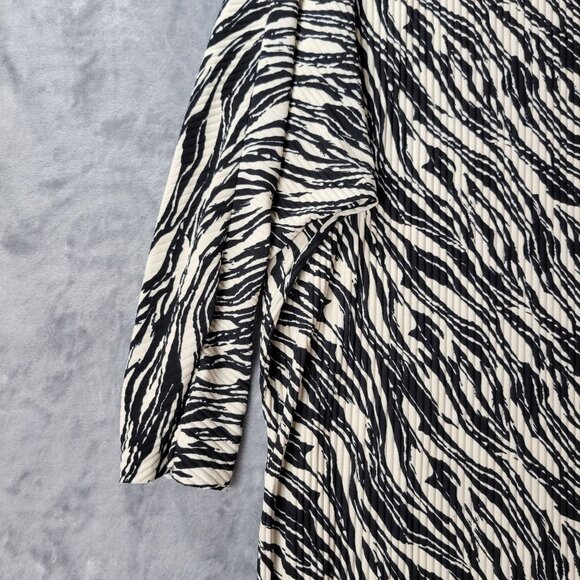 Draper's & Damon's Womens 1X Zebra Print Textured Long Sleeve Top‎ Black White - Picture 3 of 8